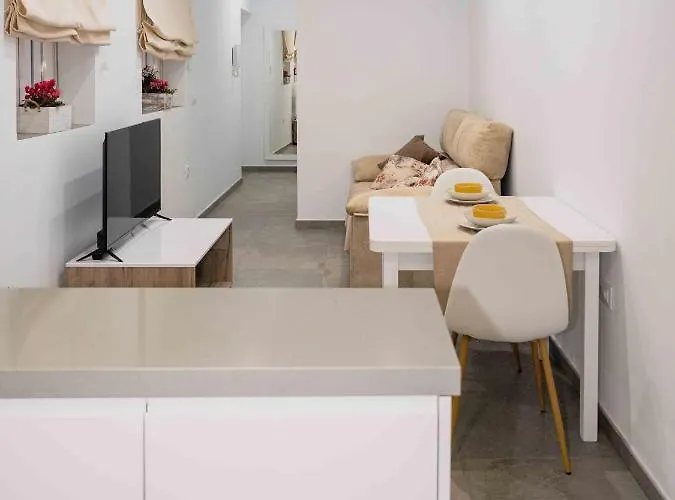 Canete Medica Fleming Apartment Córdoba